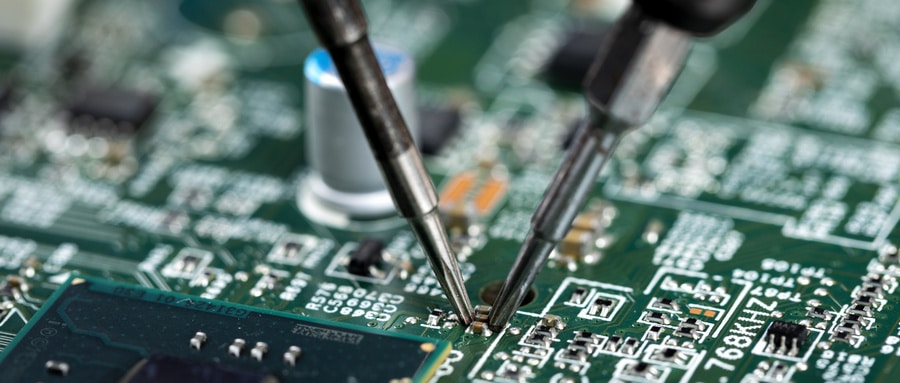 Exploring PCB Board Thickness Considerations: Finding the Right Thickness